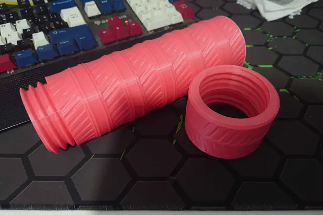 Large Decorated Playmat Tube — modelo 3D