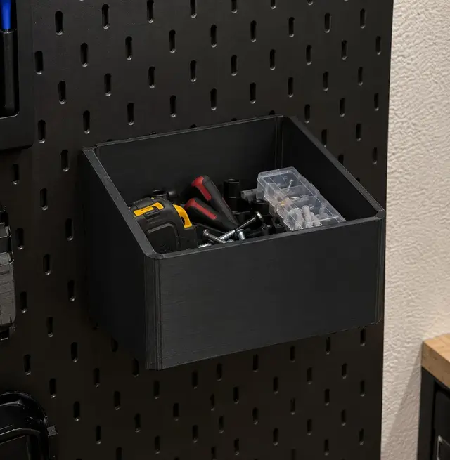 Pegboard box — modelo 3D