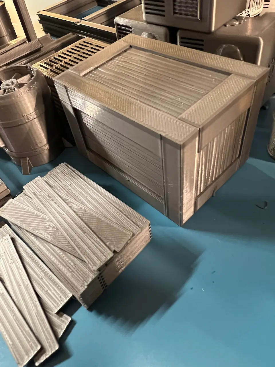 Wooden Crates and Lumber — modelo 3D