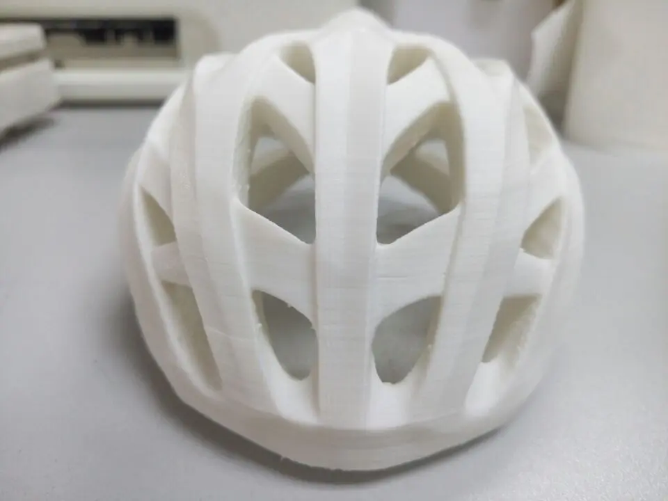 Bike helmet — modelo 3D