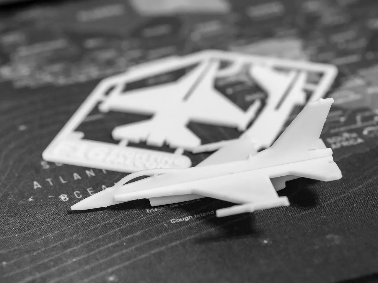 F16 Fighting Falcon Kit Card — modelo 3D