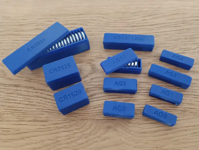 Coin Cell / Button Battery Storage Box — modelo 3D