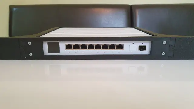 19'' Ubiquiti Unifi Switch Enterprise 8 PoE Rack Mount — modelo 3D