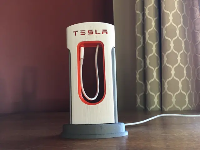 Tesla SuperCharger Phone Charger — modelo 3D