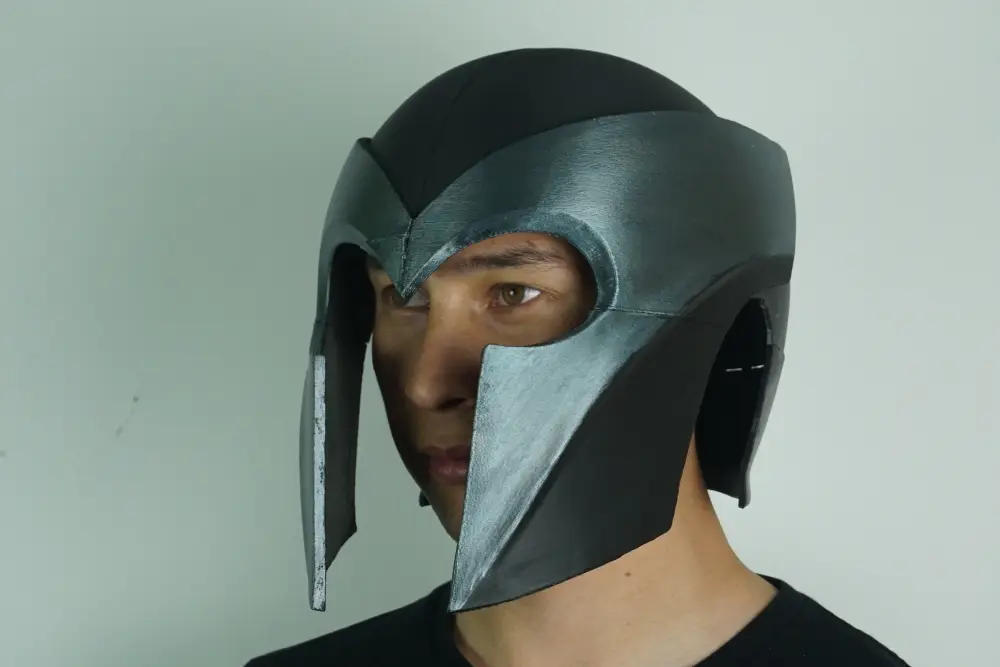 Magneto Helmet — modelo 3D