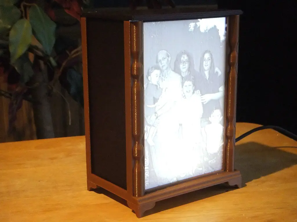 Lithophane Display Case - Portrait Mode — modelo 3D