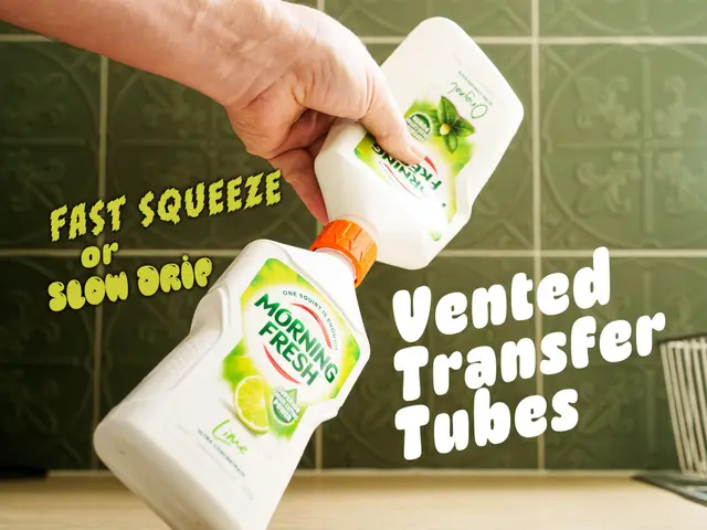 Soap and Shampoo Bottle Transfer Connectors — modelo 3D
