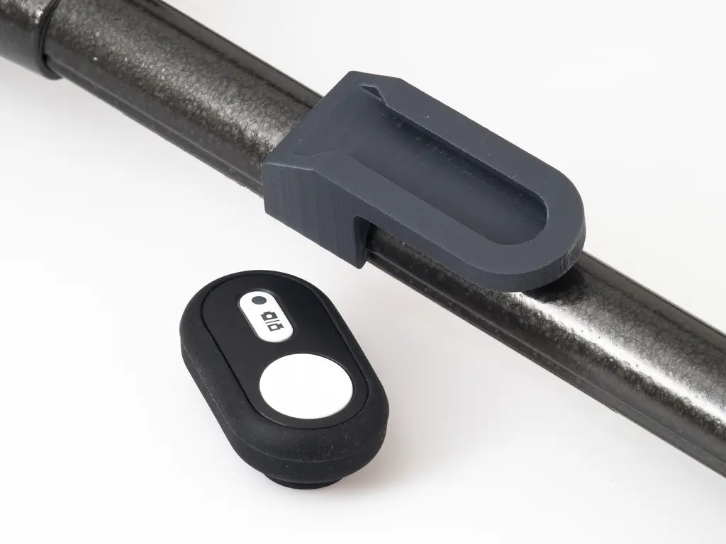 Bluetooth Remote Trigger Mounting Bracket — modelo 3D