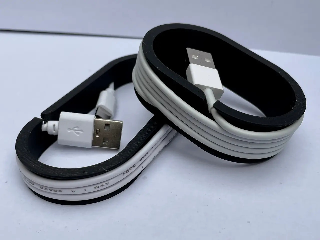 Customizable cable organizer — modelo 3D