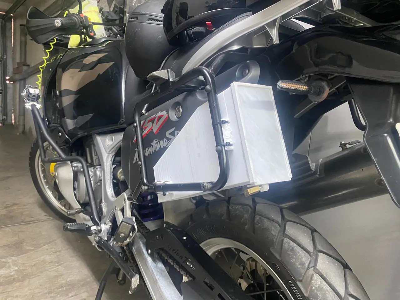 XRV 750 toolbox — modelo 3D