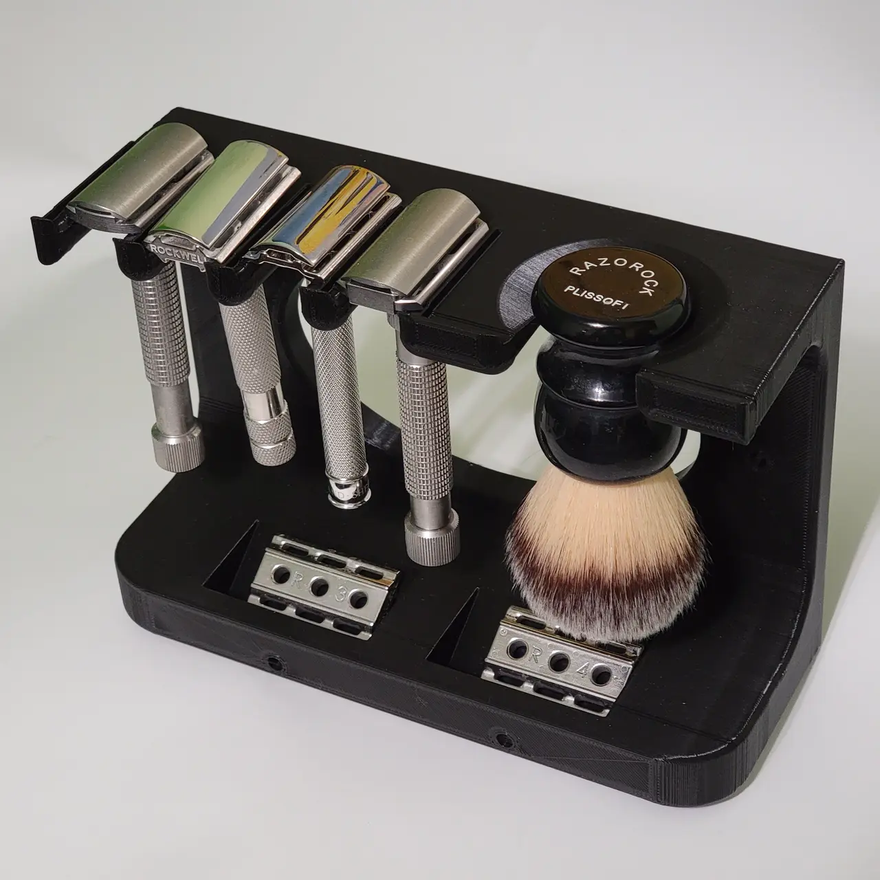 4 Razor 1 Brush Stand — modelo 3D