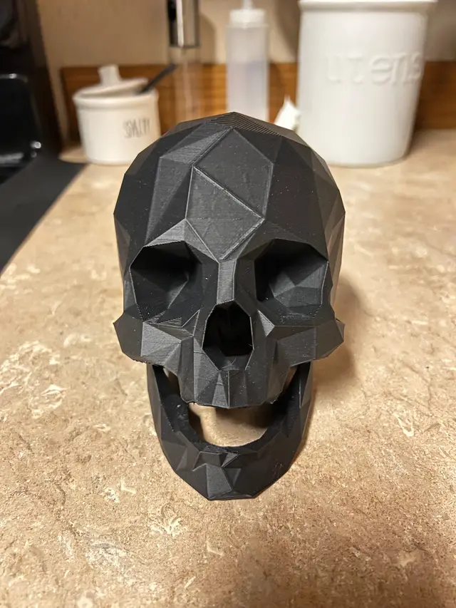Low Poly Skull — modelo 3D