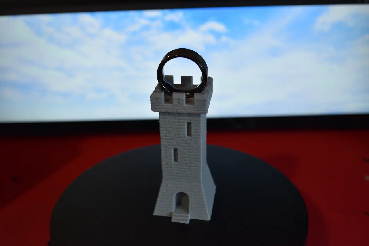 Medieval square tower ring holder — modelo 3D