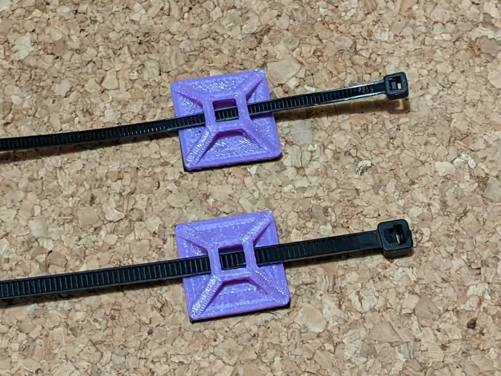 Cable Tie Base — modelo 3D