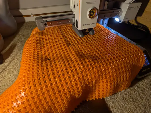 Infinitely Extendable Printed Fabric Feat. Cats — modelo 3D