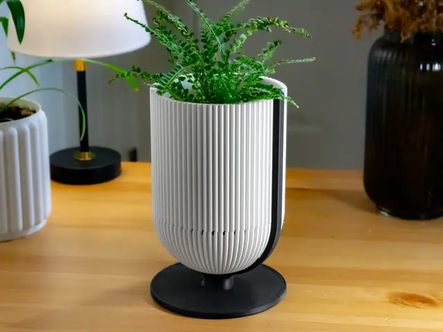 Classy Stand Planter - Mid-Century Modern Style Planter - with Drainage Holes - Drip Tray — modelo 3D