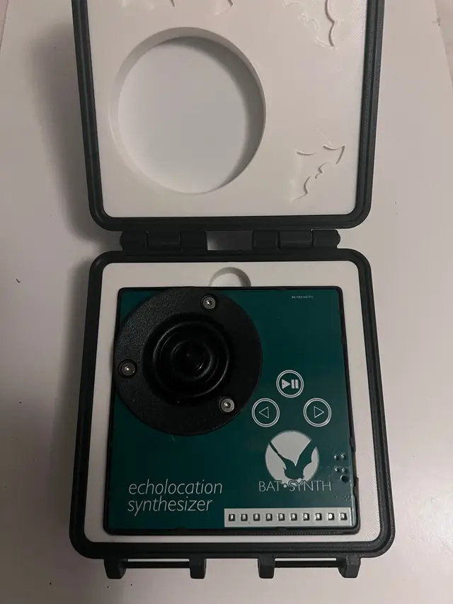 A protective case for you Echolocation Synthesizer (Bat Synth) — modelo 3D