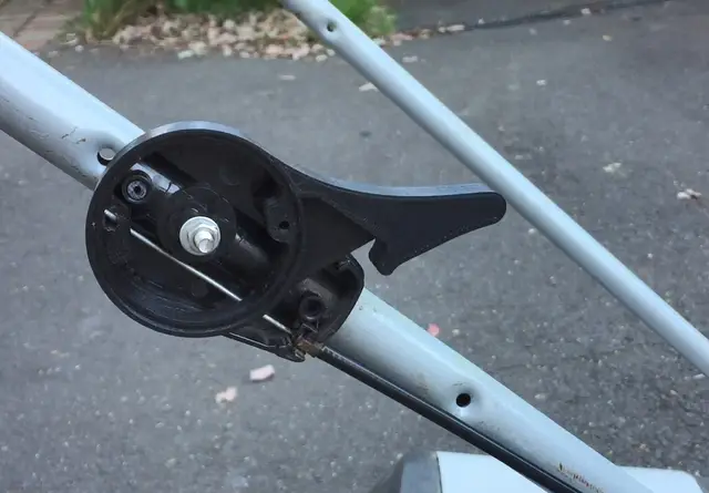 Lawn Mower Throttle — modelo 3D