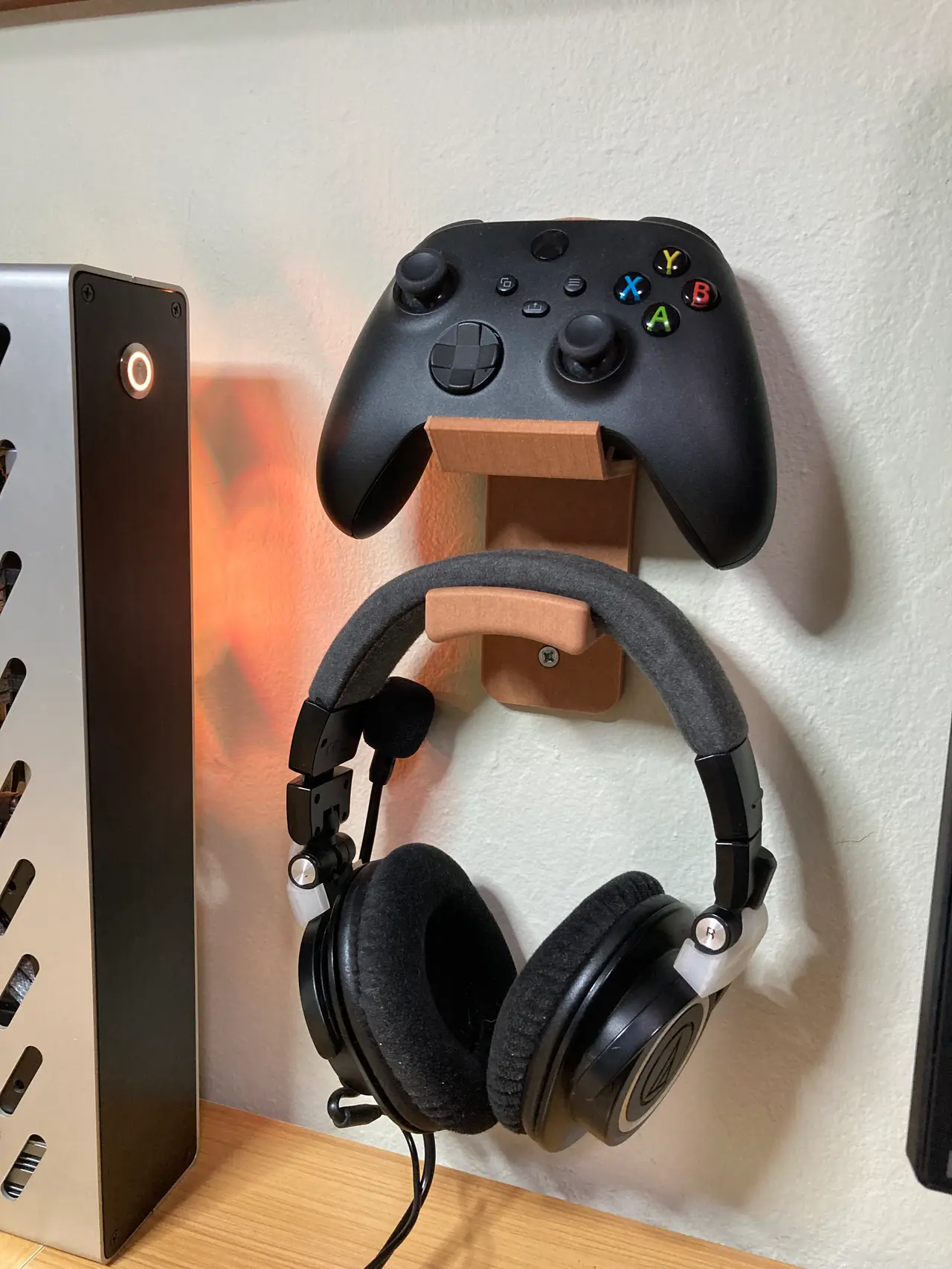 Controller and Headphone Wall Mount — modelo 3D