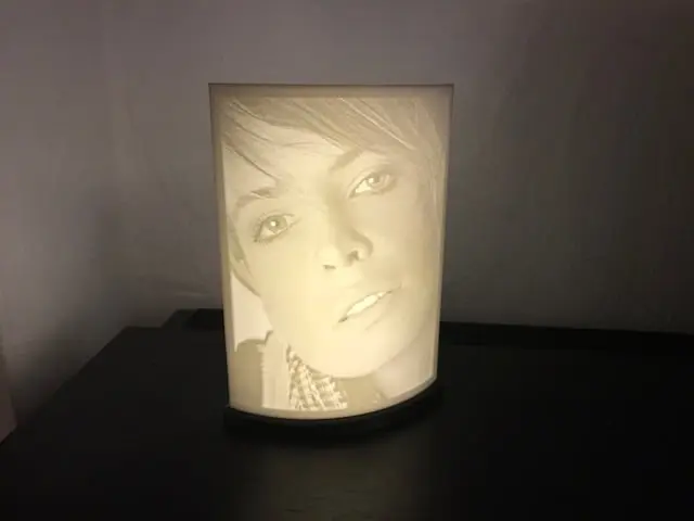 Lithophane-Ständer 5 Volt / Lithophane-Stand 5 Volt - für Hochkant-Bild 4:3, 150 mm hoch — modelo 3D