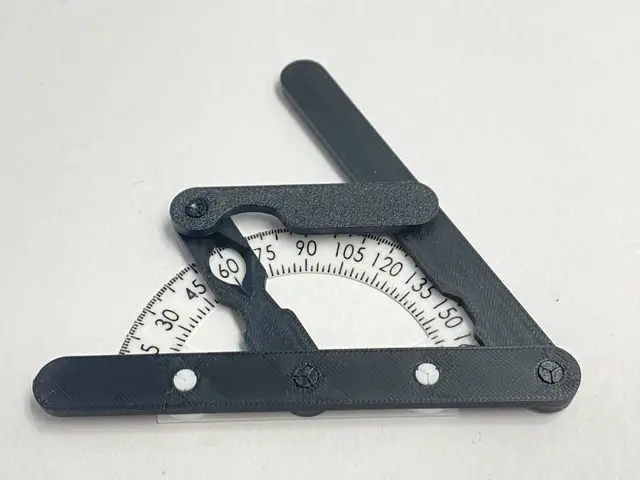 Corner Protractor with more accurate scale and snap-fit — modelo 3D