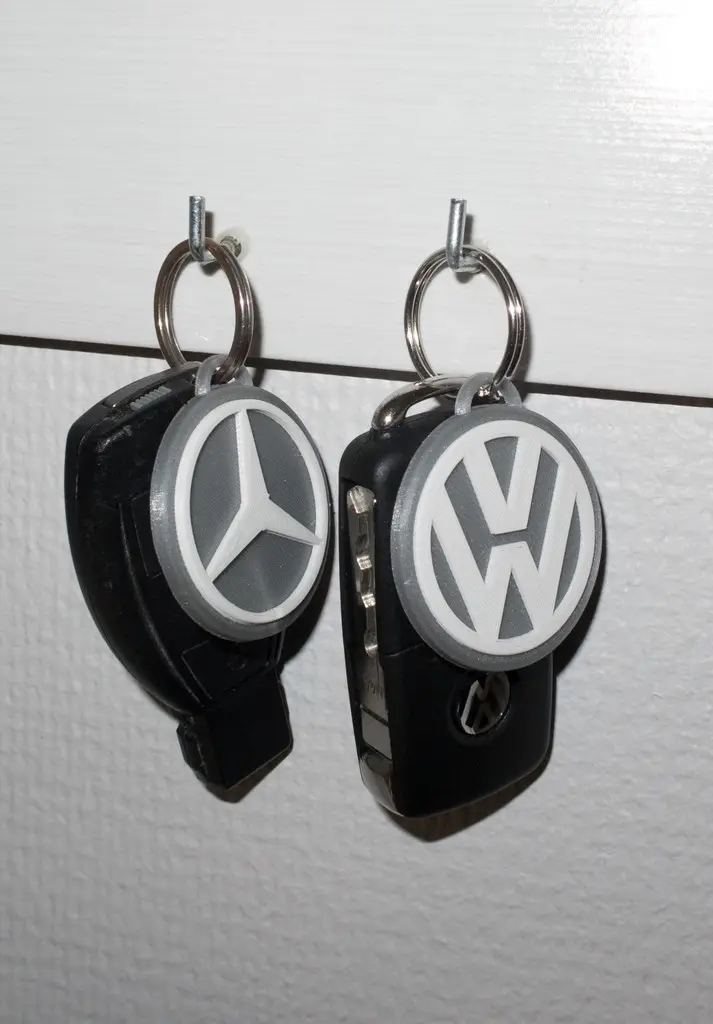 Mercedes Benz and Volkswagen keychain — modelo 3D