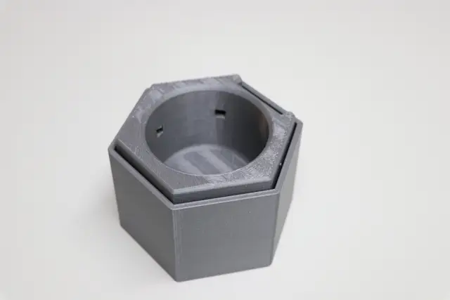 Self Watering Studio Plant Pot -- Project Aqua — modelo 3D