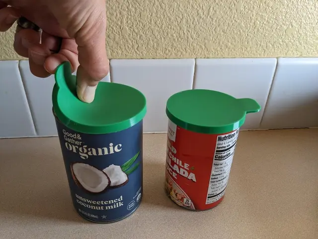 TPU Lid for Steel Food Cans, Soda, Pet Food, etc. - Customizable — modelo 3D