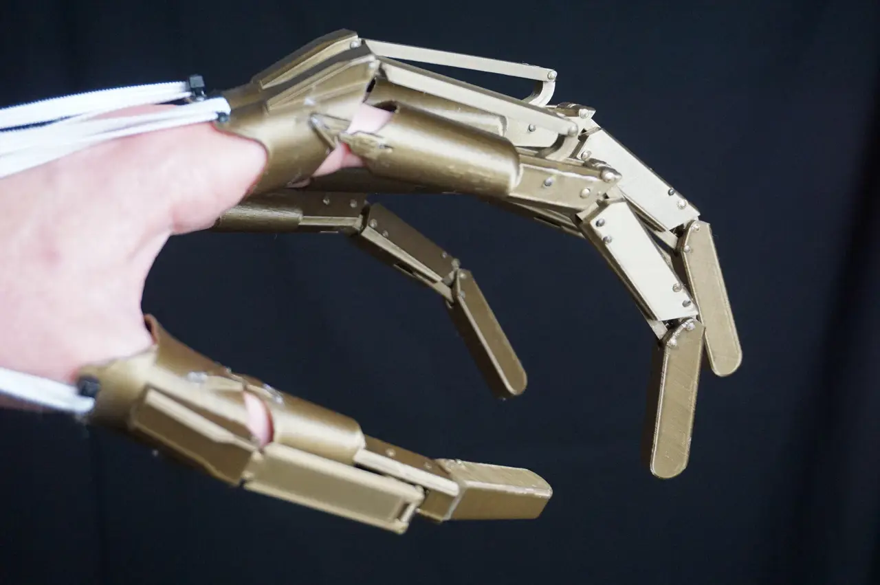 Articulated Finger Extensions — modelo 3D