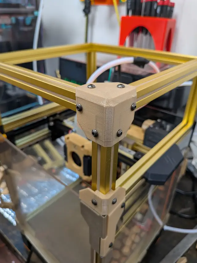 Easy to assemble Voron V0.2 top hat - with trim nuts for LDO / Formbot / Misumi 1515 extrusions no drop — modelo 3D