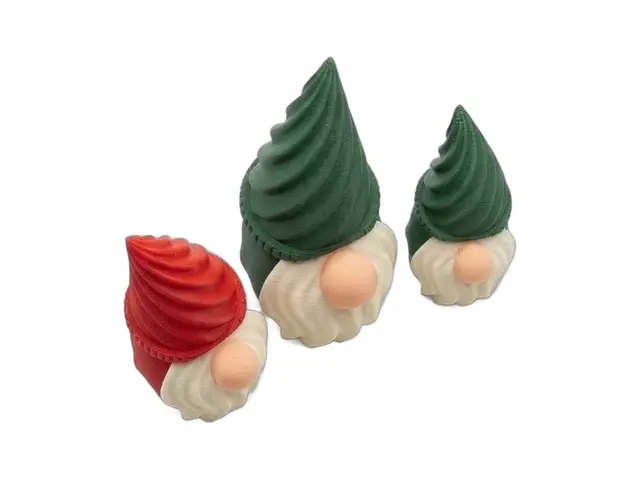 Twisted Hat Gnome Trio (Push-Fit, No Supports) — modelo 3D