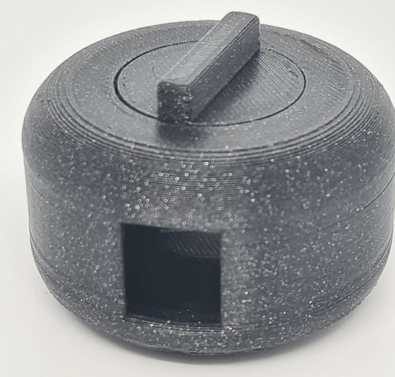 "Cable puck" print-in-place cable management — modelo 3D