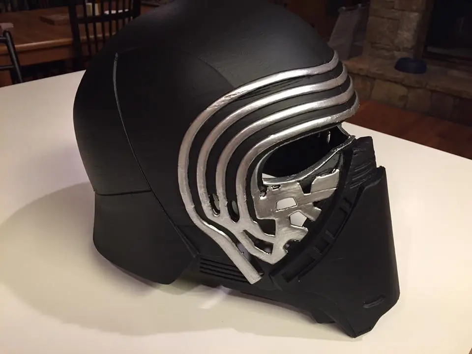 Kylo Ren Mask in 8 Parts — modelo 3D