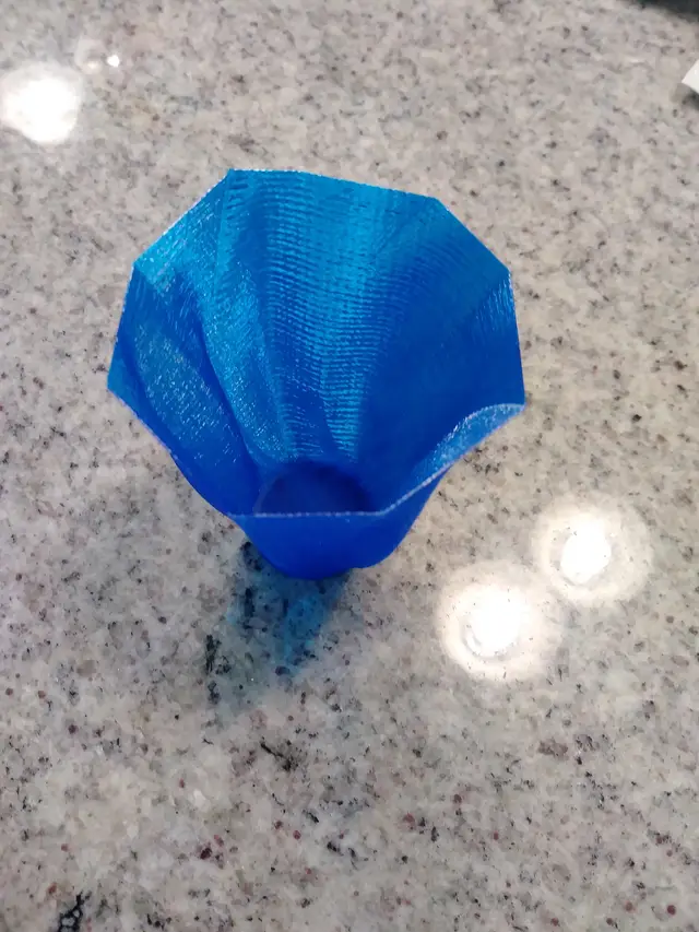 twisting vase — modelo 3D