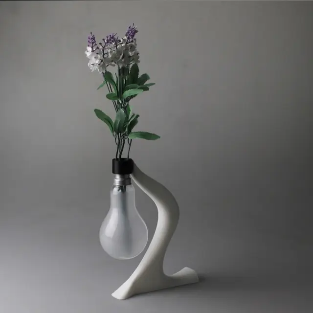 Vase from a Lightbulb - Art Deco Style — modelo 3D