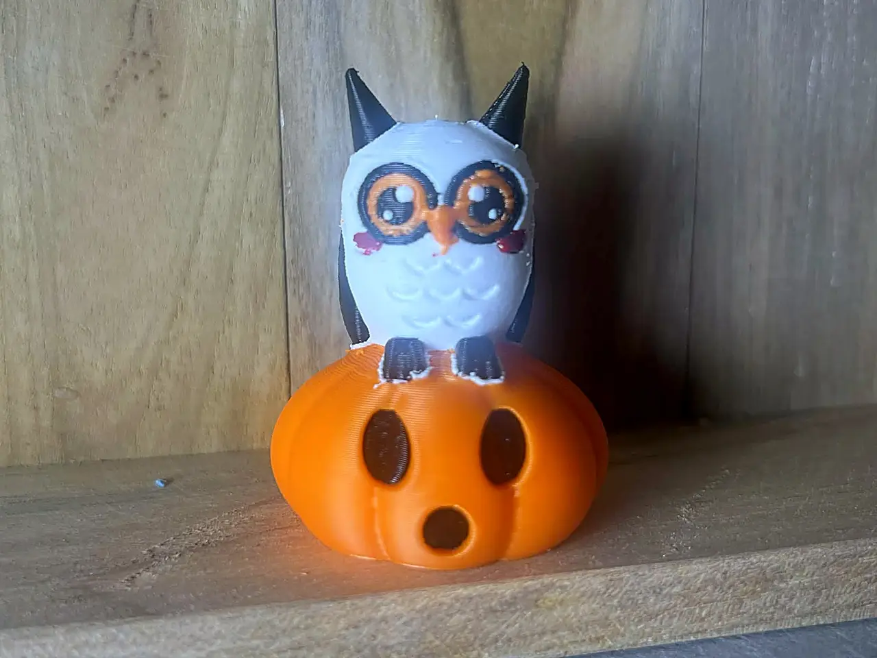 Halloween Owl on Pumpkin Wide-Eyed Night Watcher — modelo 3D