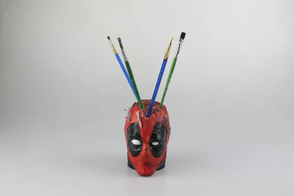 Deadpool head pencil holder — modelo 3D