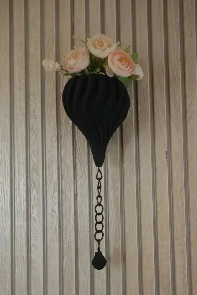 wall‑mounted flower vase — modelo 3D