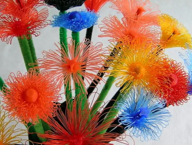 Super Flowers (drooloop flowers)- customizable — modelo 3D