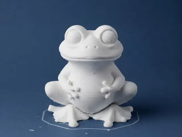 Sitting Frog Figurine on Mushroom Base — modelo 3D