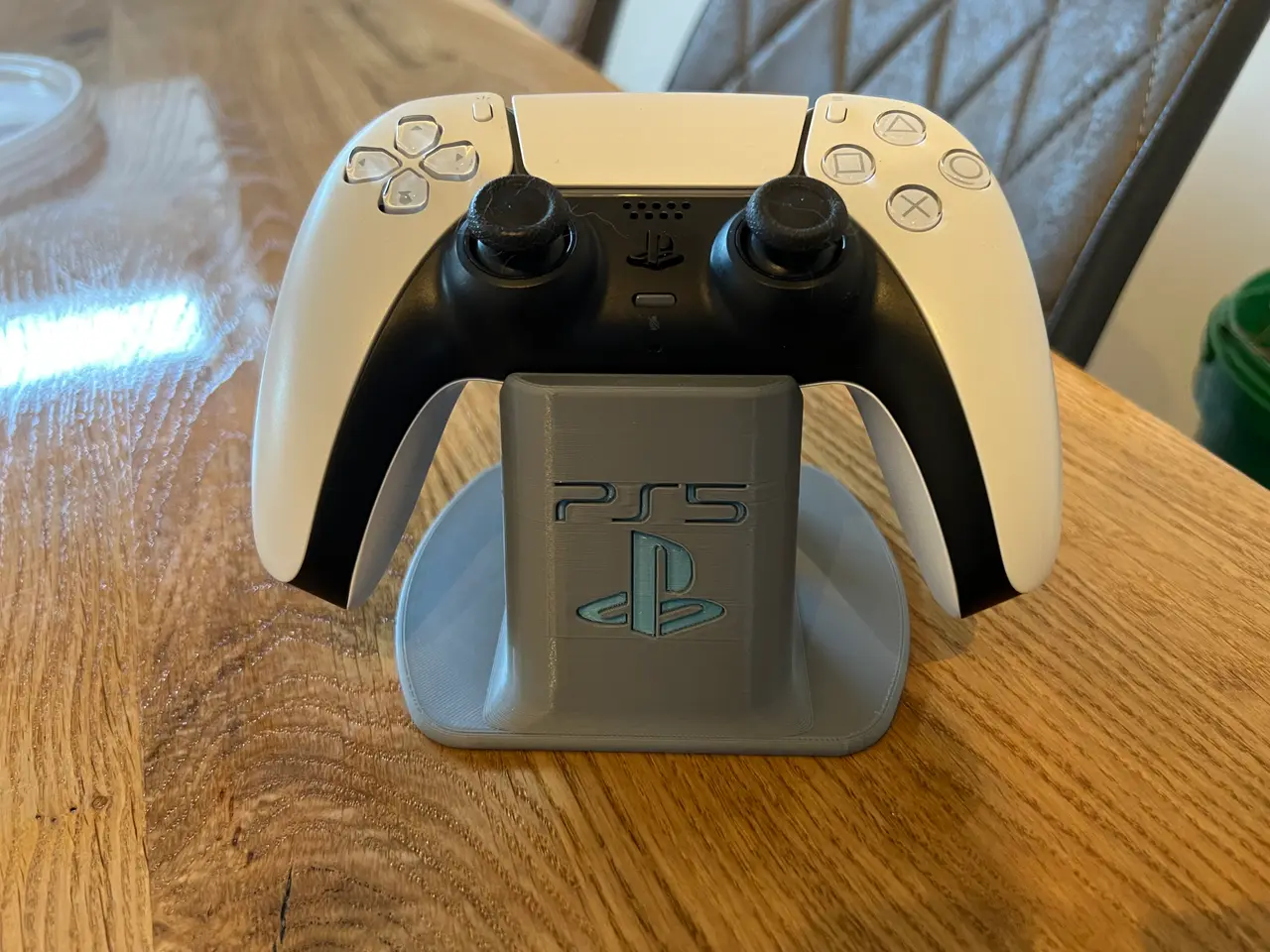 Playstation 5 Controller Stand with LOGO PS5 — modelo 3D