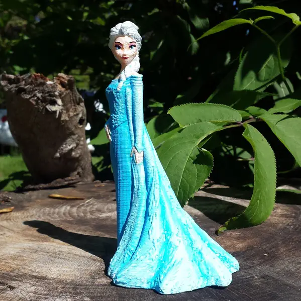 Elsa from 2013 Frozen — modelo 3D