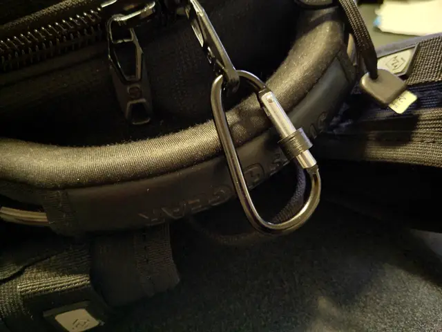 Carabiner "Lock" — modelo 3D