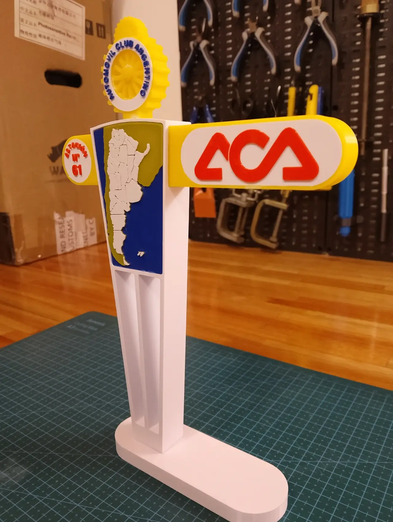 Escultura / Monumento Histórico del Automóvil Club Argentino (ACA) — modelo 3D