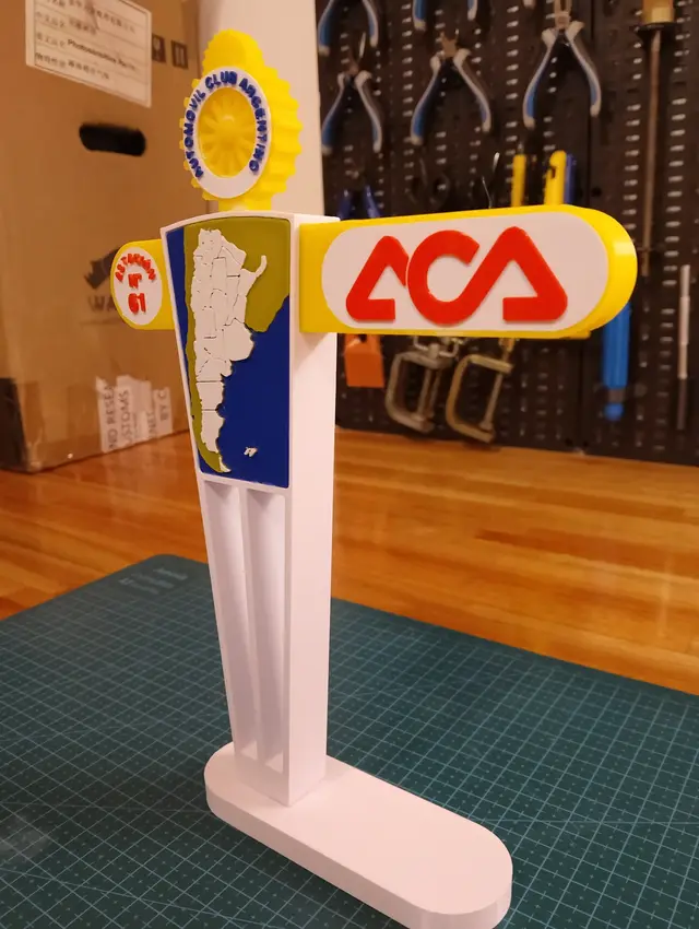 Escultura / Monumento Histórico del Automóvil Club Argentino (ACA) — modelo 3D