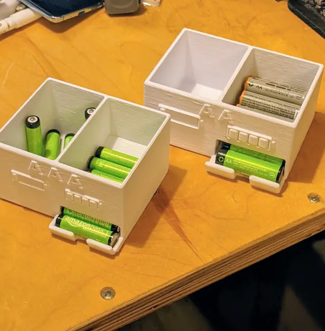 Rechargeable Battery Dispenser — modelo 3D