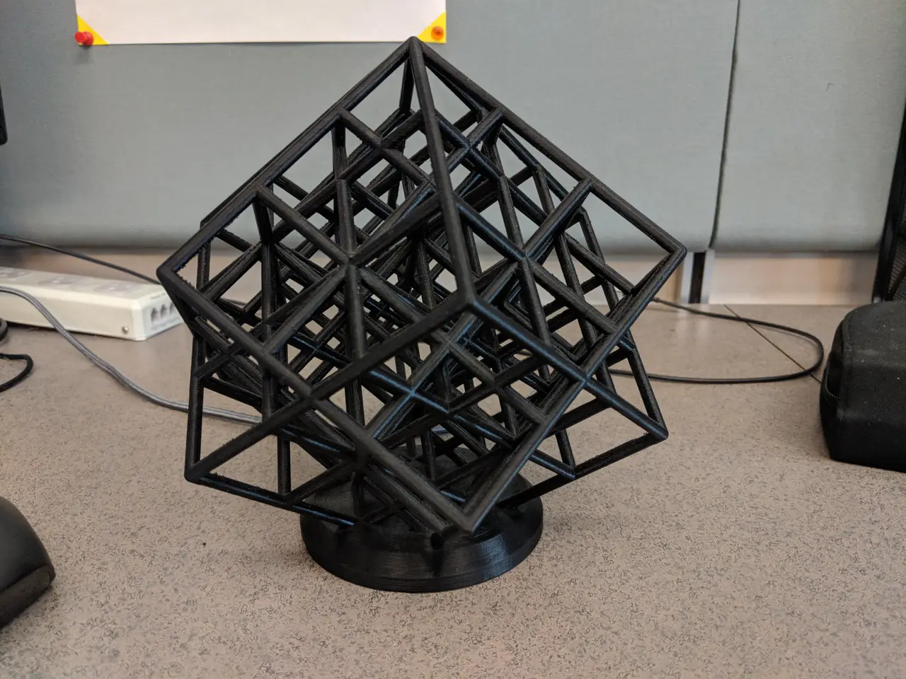 Spun Lattice Cube (Torture Test) — modelo 3D