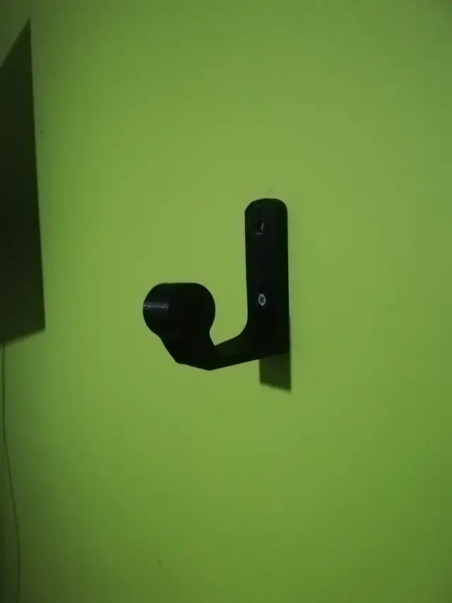 Soporte a la pared para casco de motocicleta — modelo 3D
