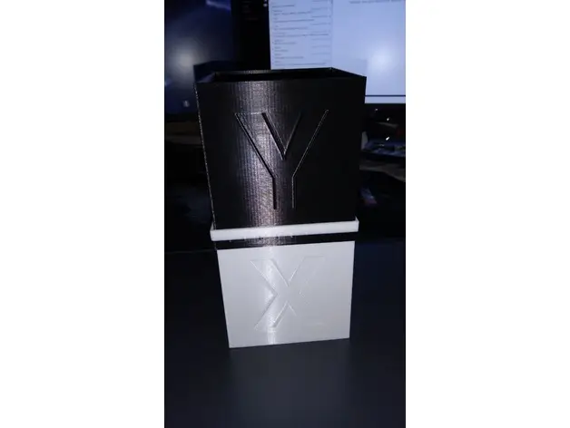 XYZ Cube 100mm (stackable with connectors and inserts) — modelo 3D