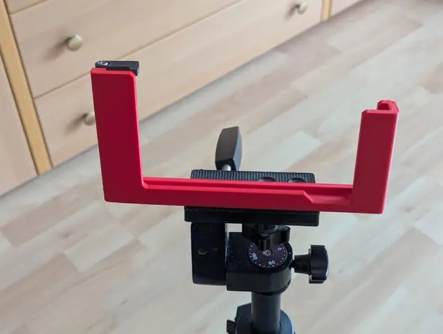 Tripod adapter for Google Pixel 7 Pro — modelo 3D